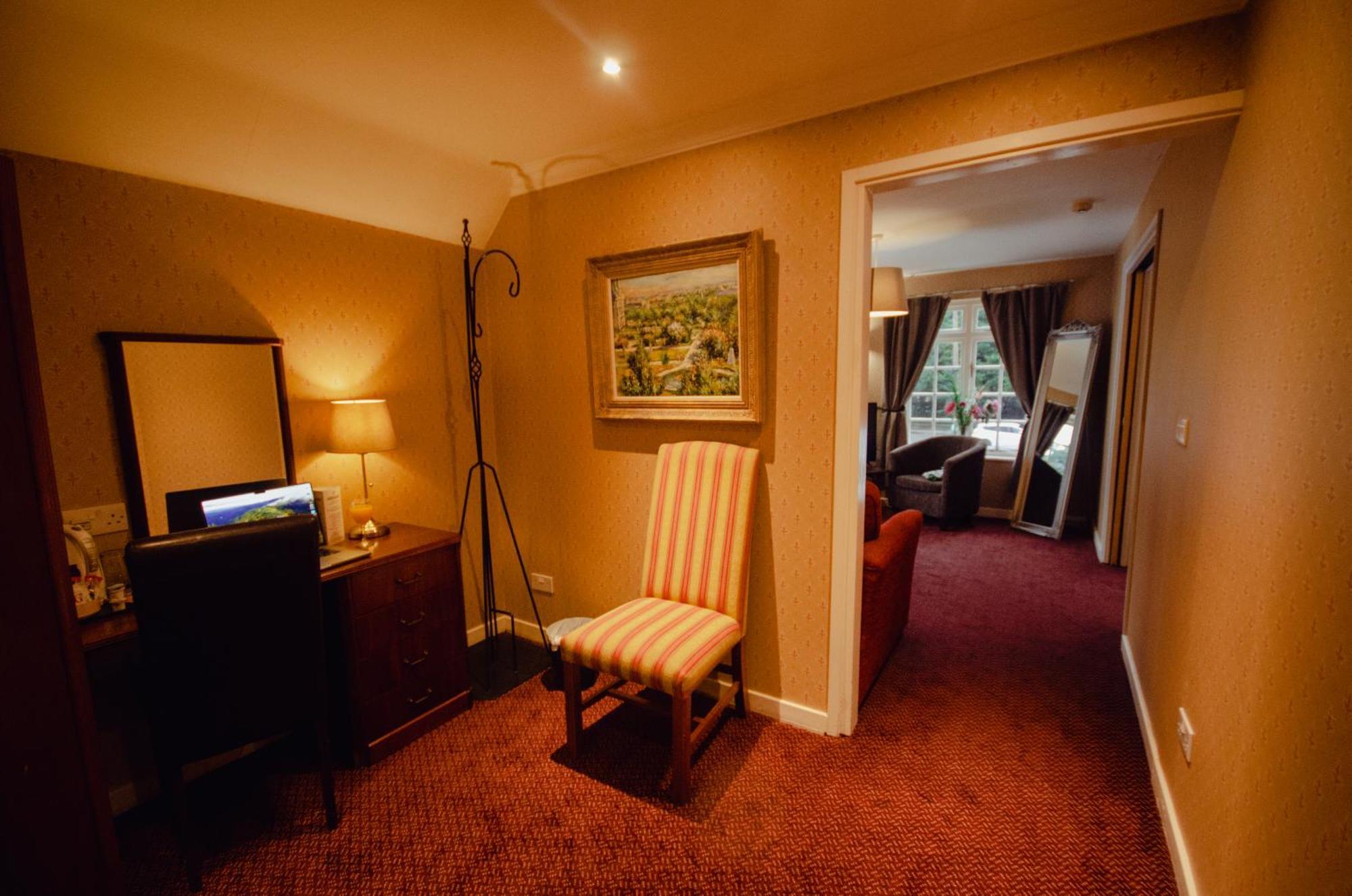 Howfield Manor Hotel Кэнтербари Экстерьер фото