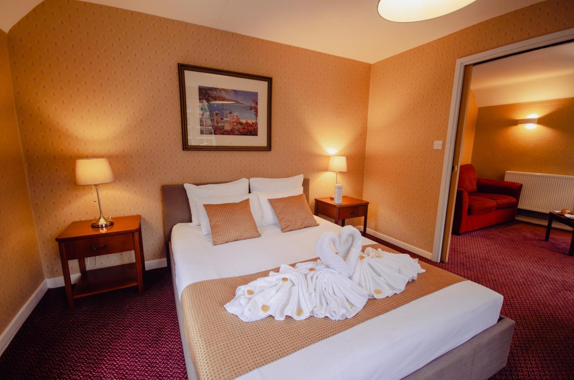 Howfield Manor Hotel Кэнтербари Экстерьер фото