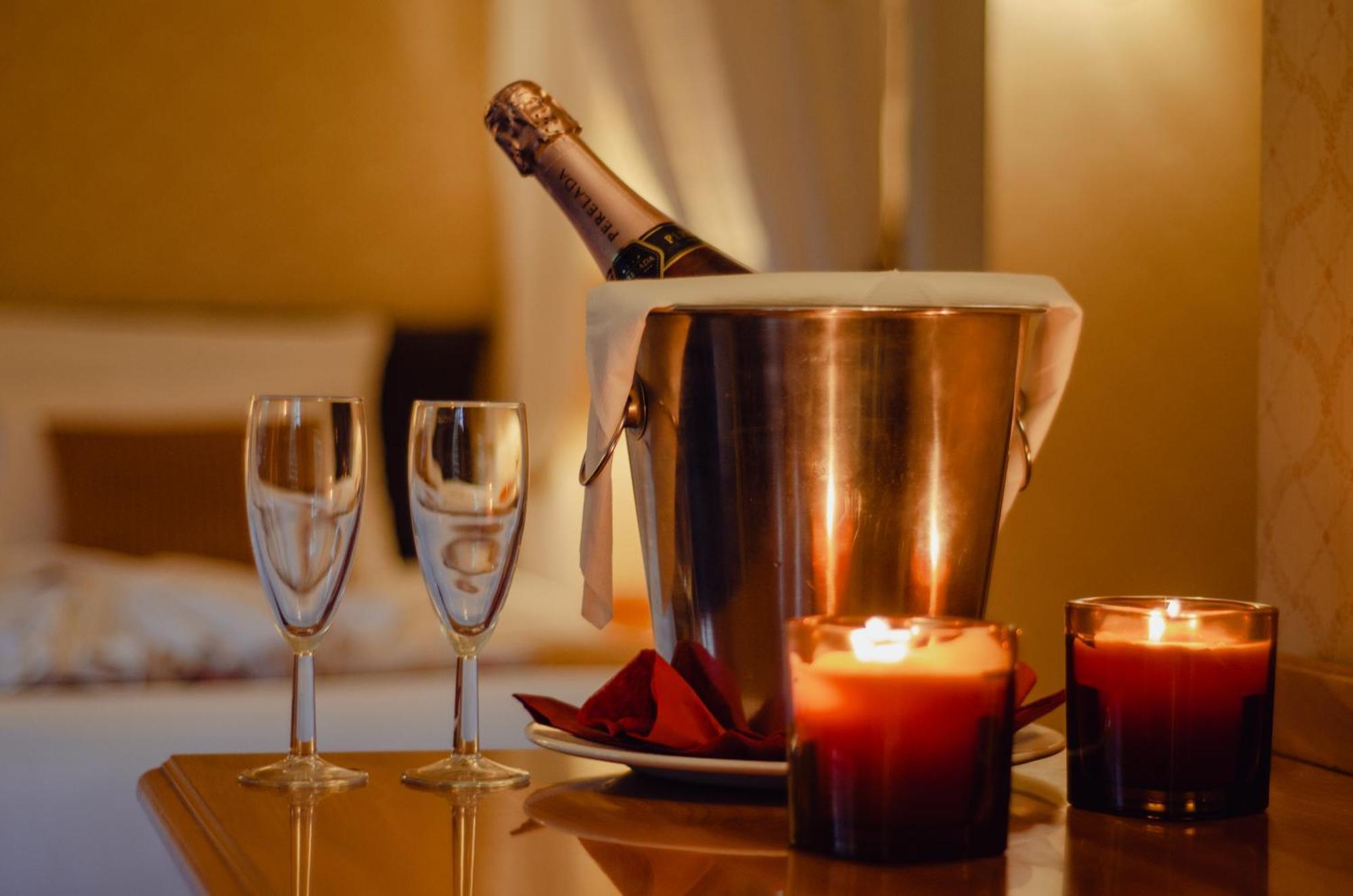 Howfield Manor Hotel Кэнтербари Экстерьер фото