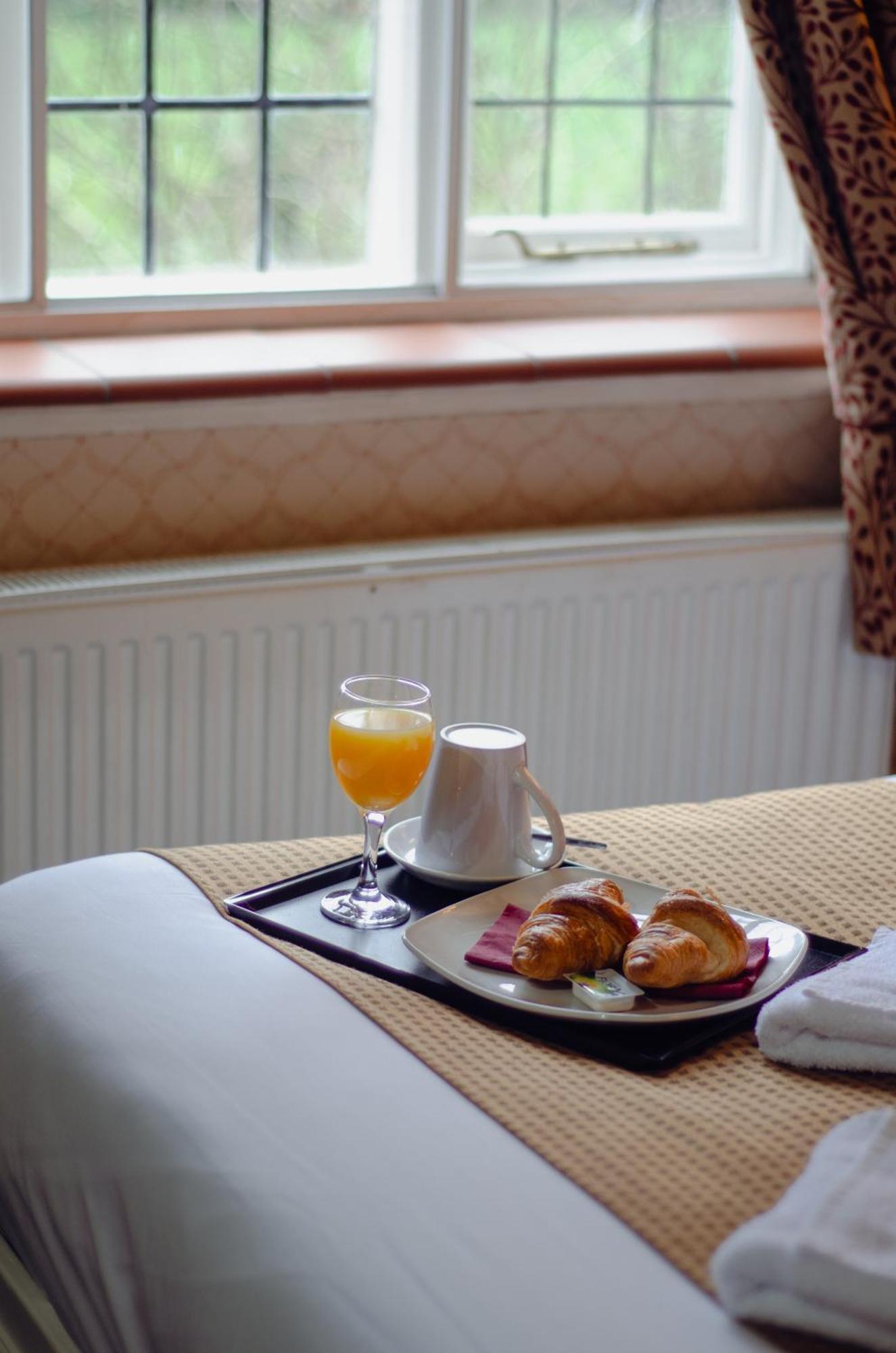 Howfield Manor Hotel Кэнтербари Экстерьер фото