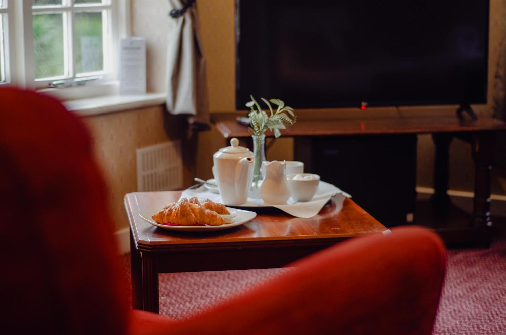 Howfield Manor Hotel Кэнтербари Экстерьер фото