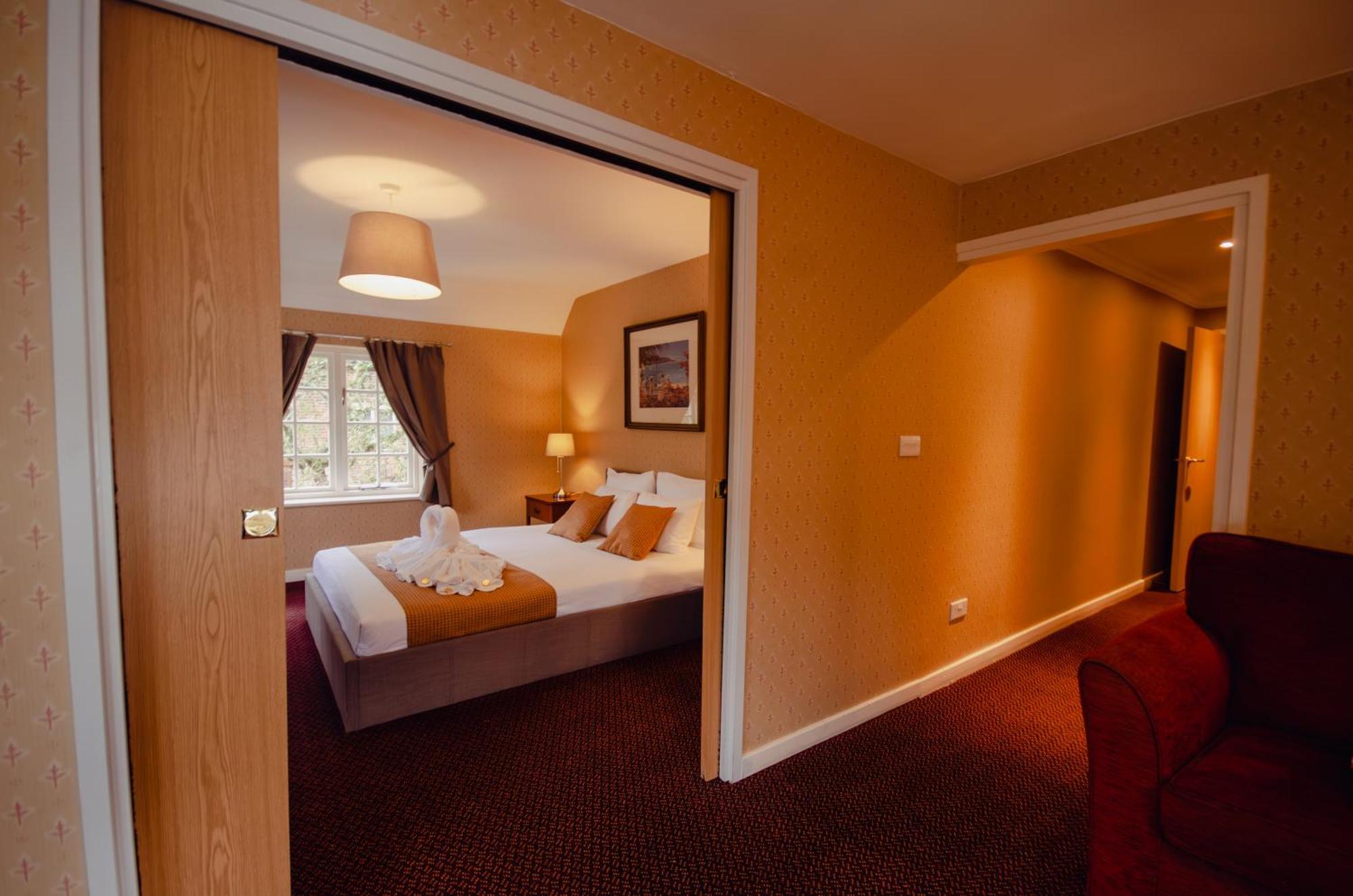 Howfield Manor Hotel Кэнтербари Экстерьер фото