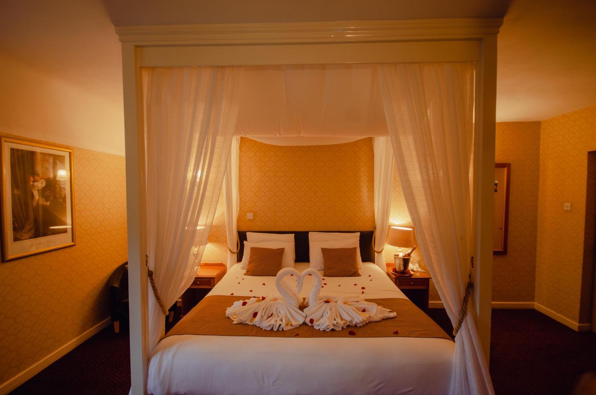 Howfield Manor Hotel Кэнтербари Экстерьер фото