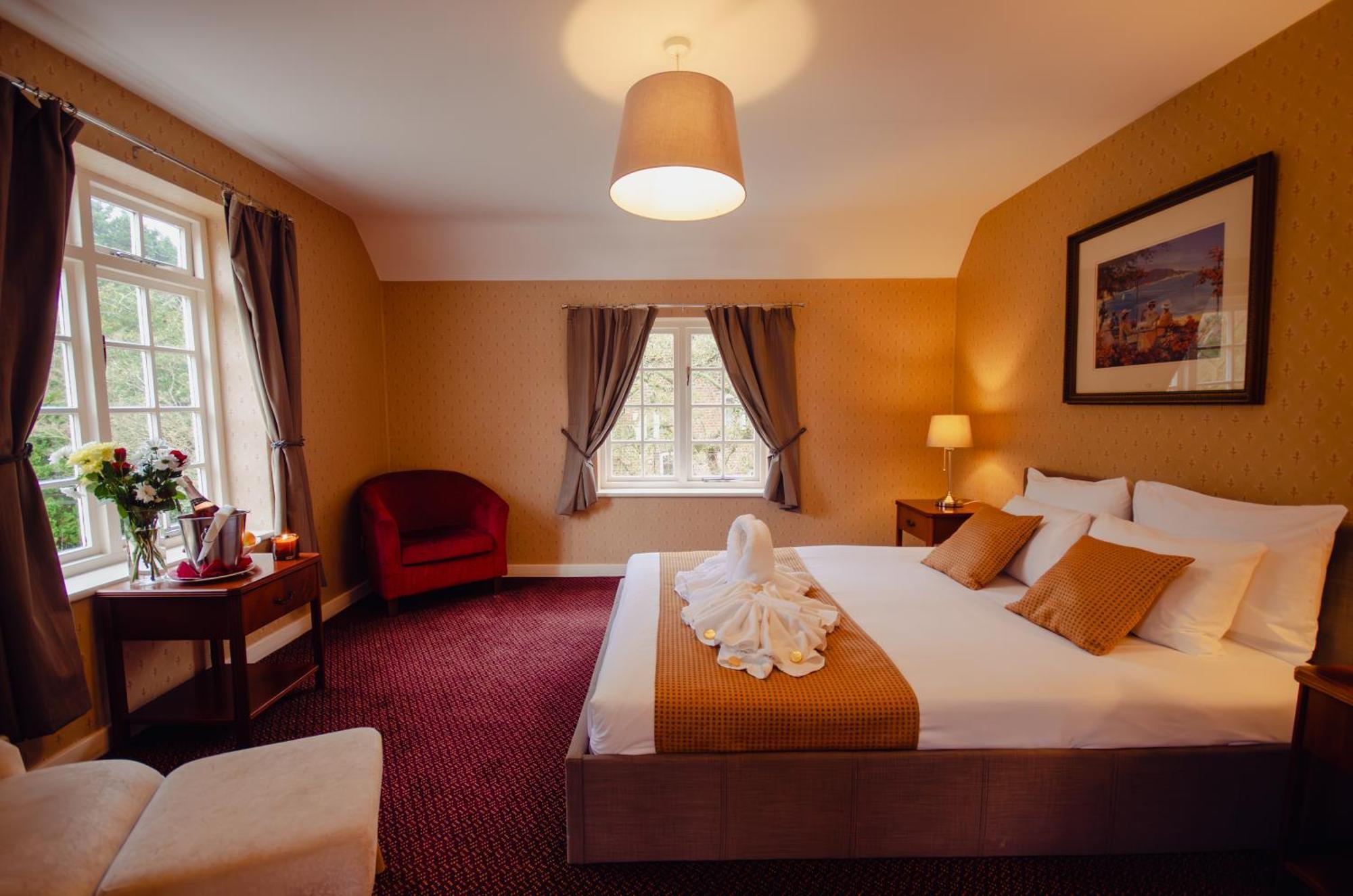 Howfield Manor Hotel Кэнтербари Экстерьер фото