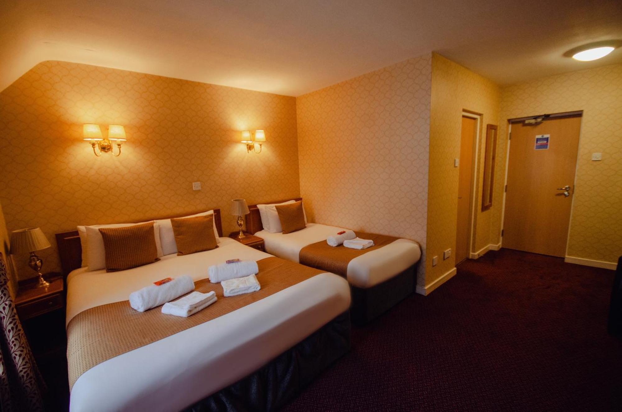 Howfield Manor Hotel Кэнтербари Экстерьер фото