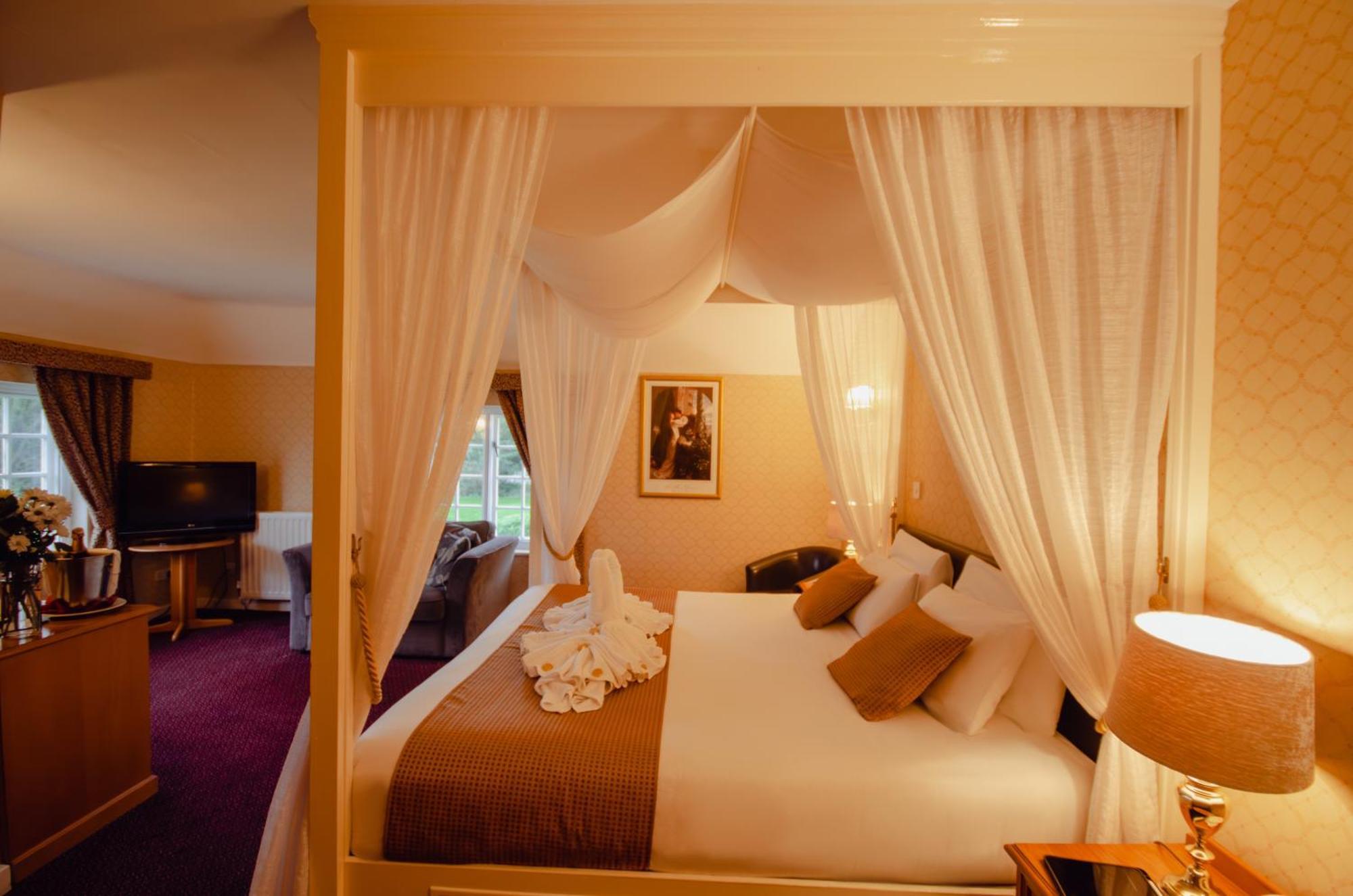 Howfield Manor Hotel Кэнтербари Экстерьер фото