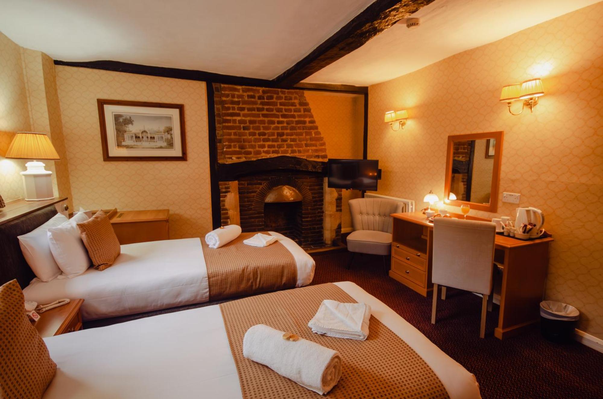 Howfield Manor Hotel Кэнтербари Экстерьер фото