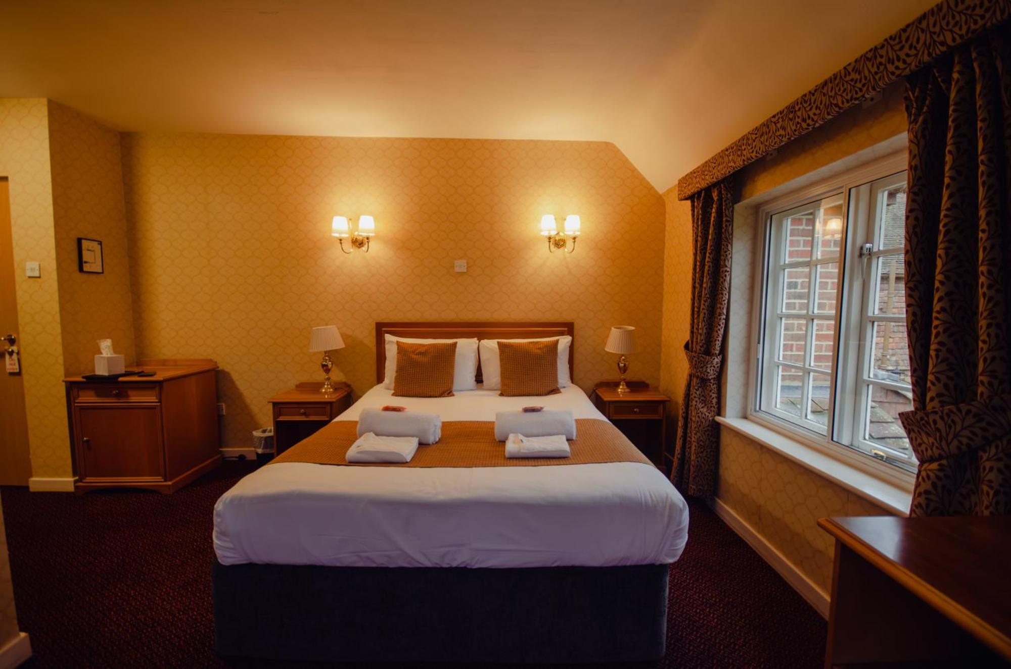 Howfield Manor Hotel Кэнтербари Экстерьер фото